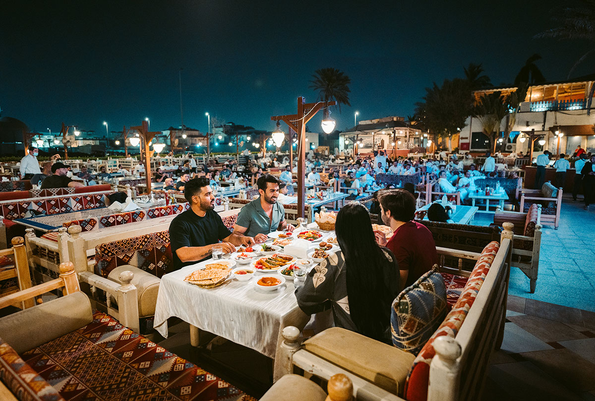 عشاء في مدينة جدة